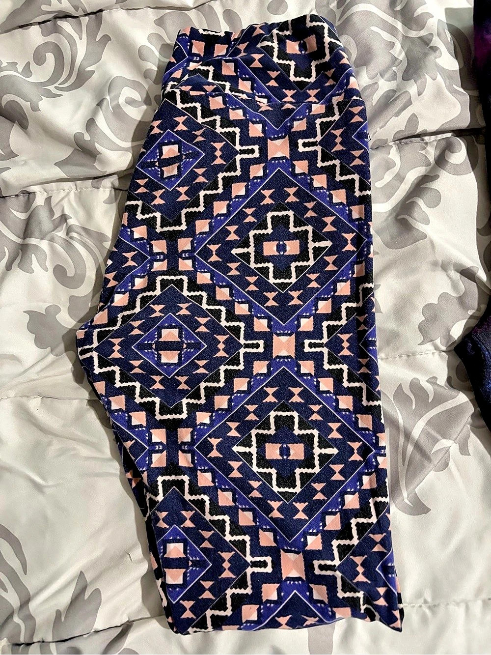 LuLaRoe Printed Leggings - Geometric Aztec Diamond Blue & Pink